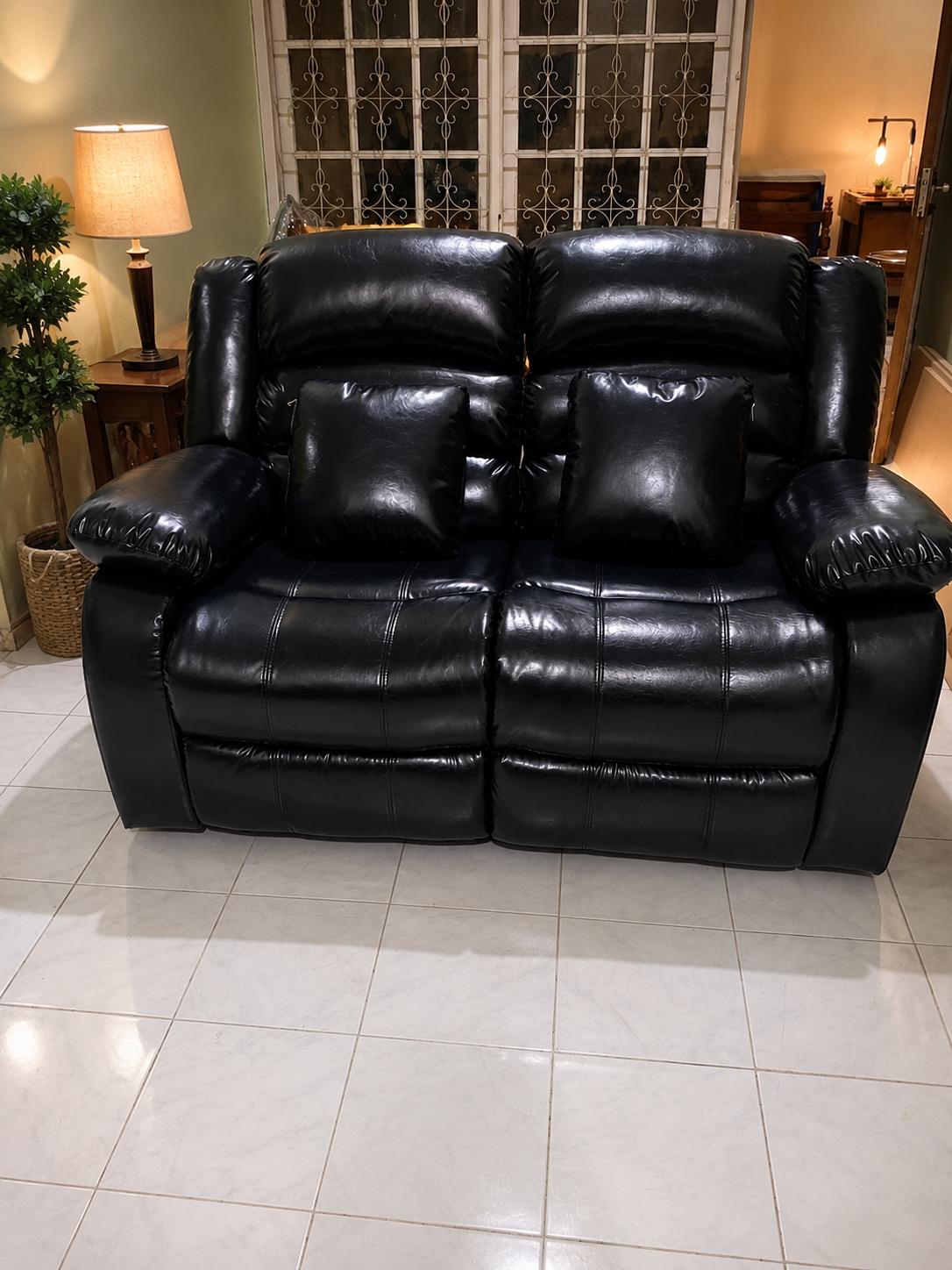 Sofa minimalis